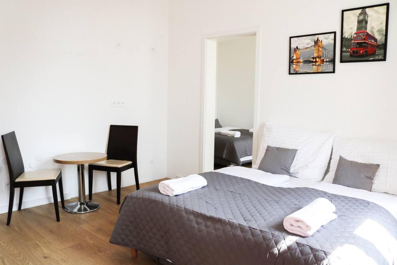 Rose Suites And Rooms Prague Exterior photo